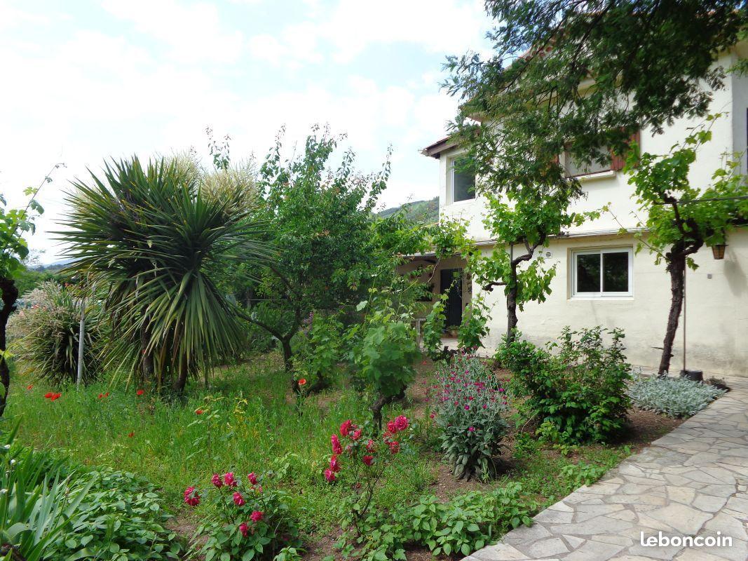 Maison individuelle avec piscine