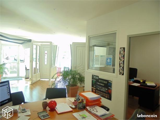 Local commercial, Bureau 55m² (vitrine)+ Cave 40m²