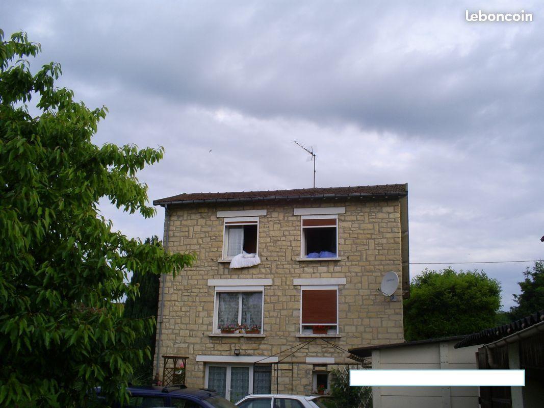 Maison F4 100 m2 sur sous-sol, proximité mairie