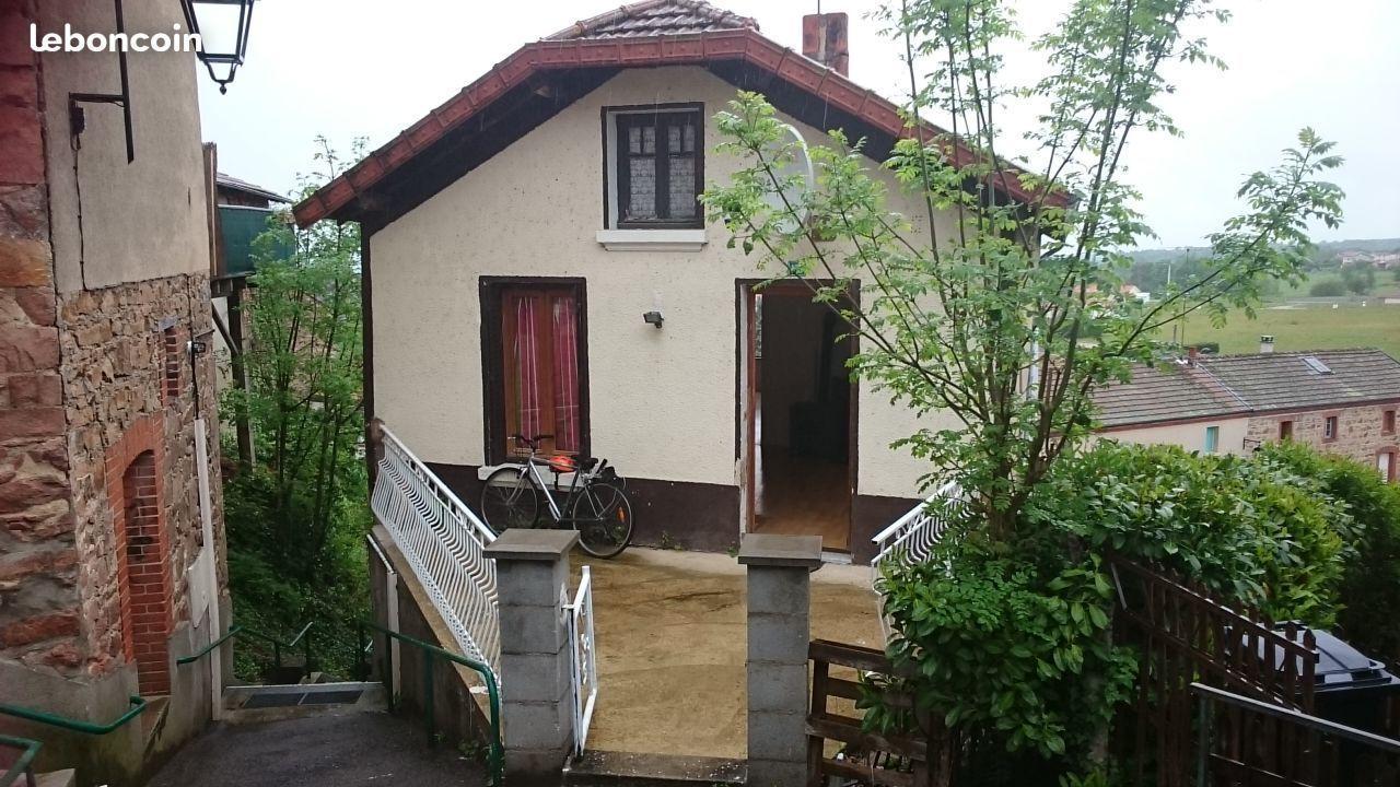 Maison de village 80m2 à rénover 10 min feurs