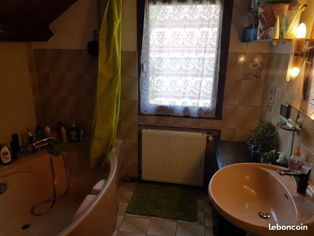 Chambre à louer dans une maison à Fontaine