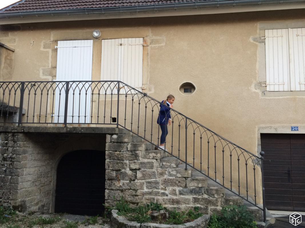 Belle maison Vigneronne rénovée T5 avec jardin