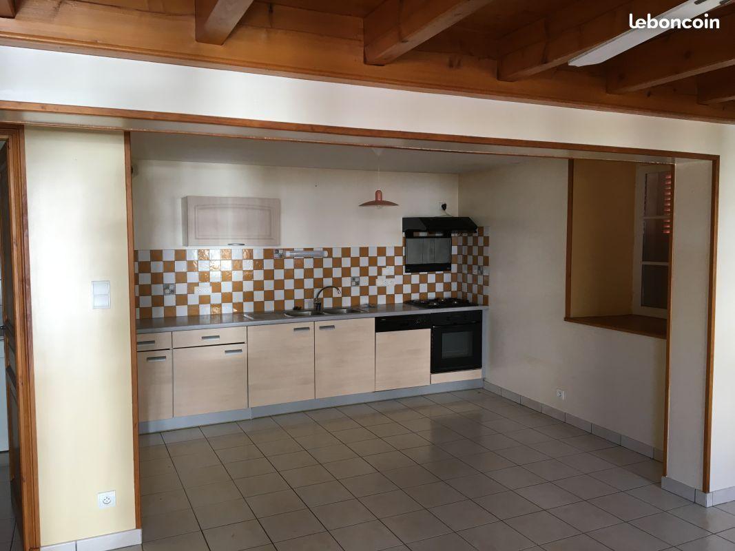 Location maison condat les montboissier