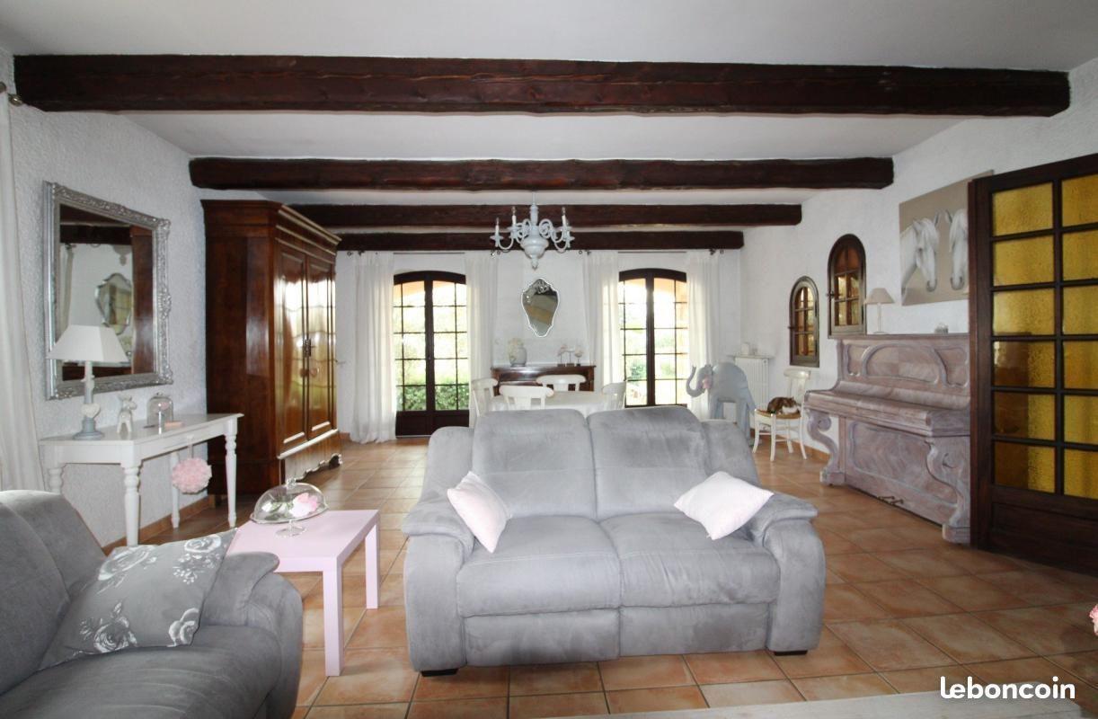 Villa 5 pièces 186 m²