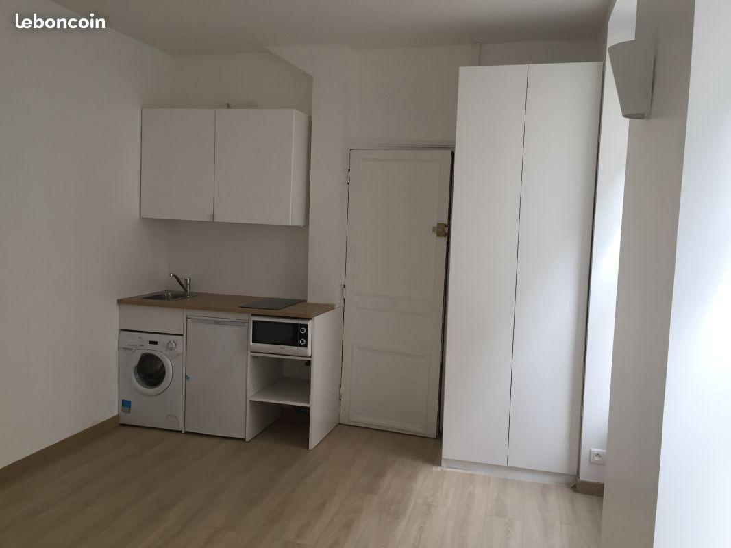 Proche Batignolles, studio 20 m² rénové et équipé