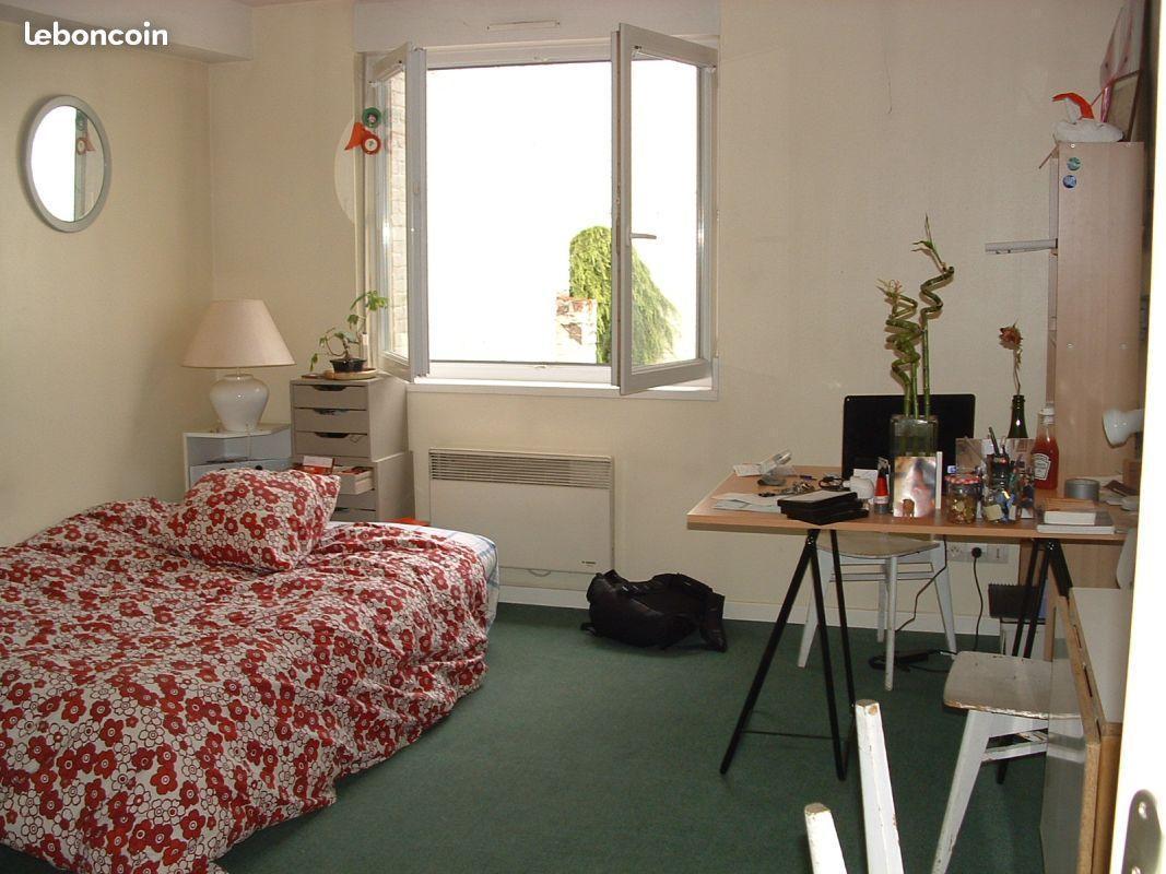 r d'Artois, loue à étudiant studio 25m² + PK