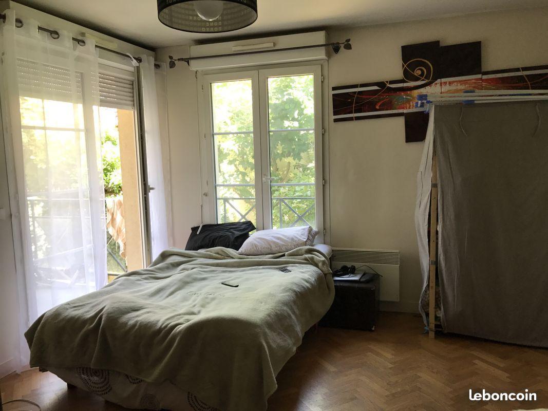 Sous location studio 40m2 juillet/ août Paris