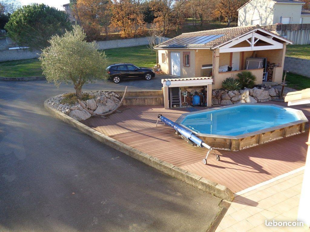 Maison contemporaine t4 sur 2500m²,piscine,garage