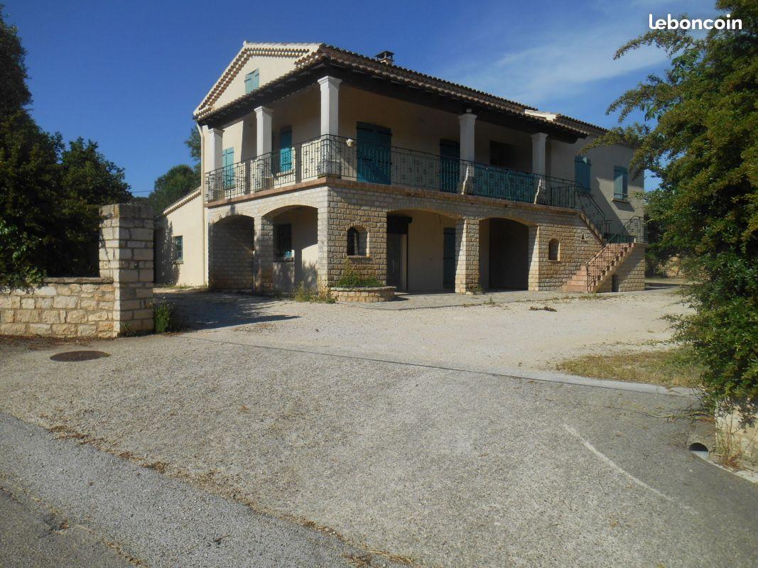 Belle maison de macon 190m2 plus 210m2 de garage