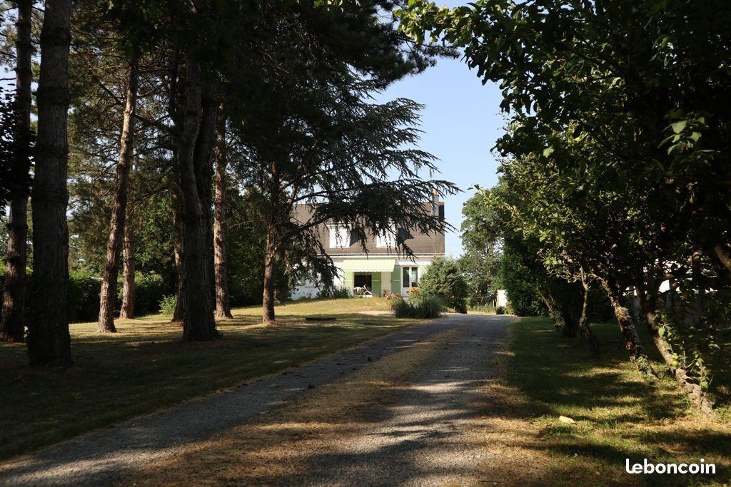 Maison sur grand terrain Pontchateau centre