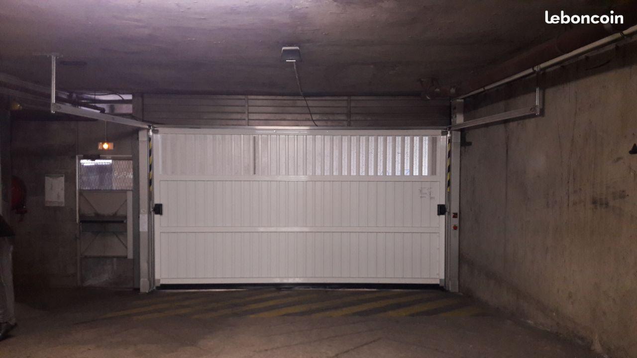 Garage simple fermé et sécurisé centre 2