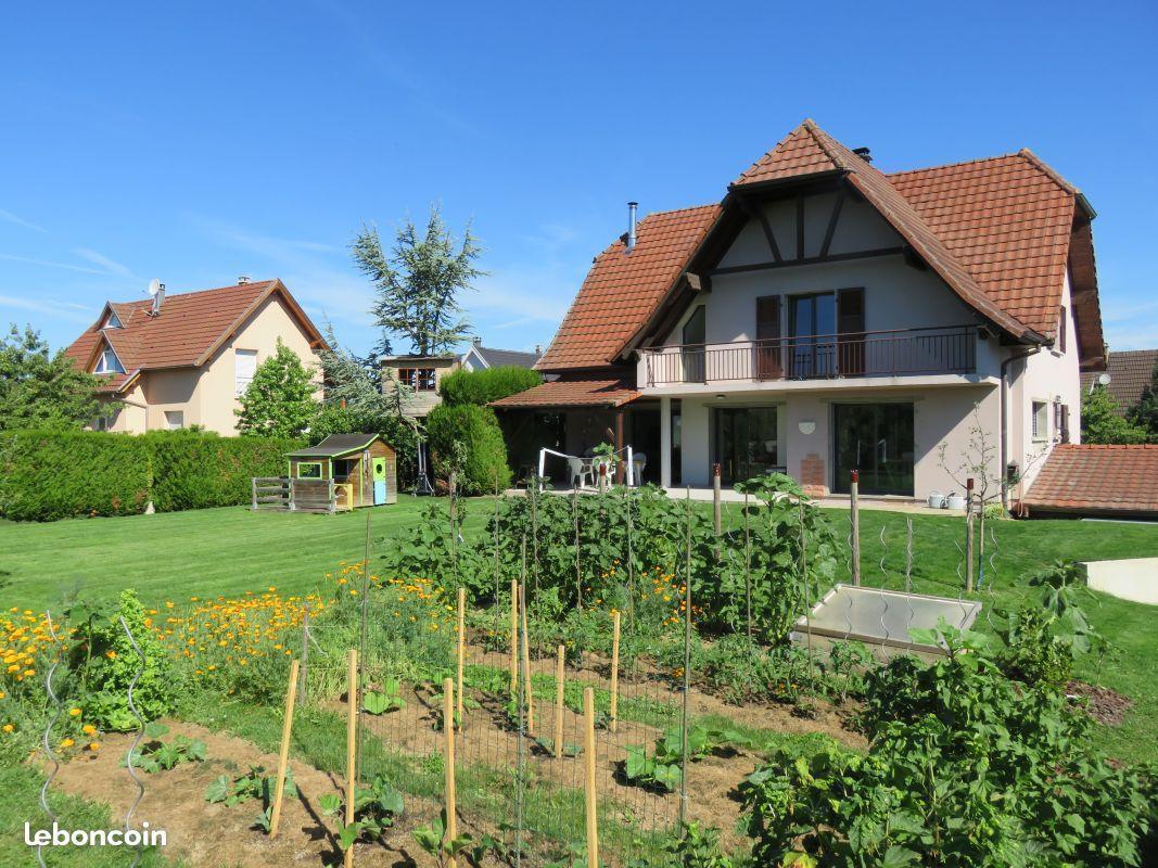 Maison familiale 160 m2; 11 ares; exposée sud