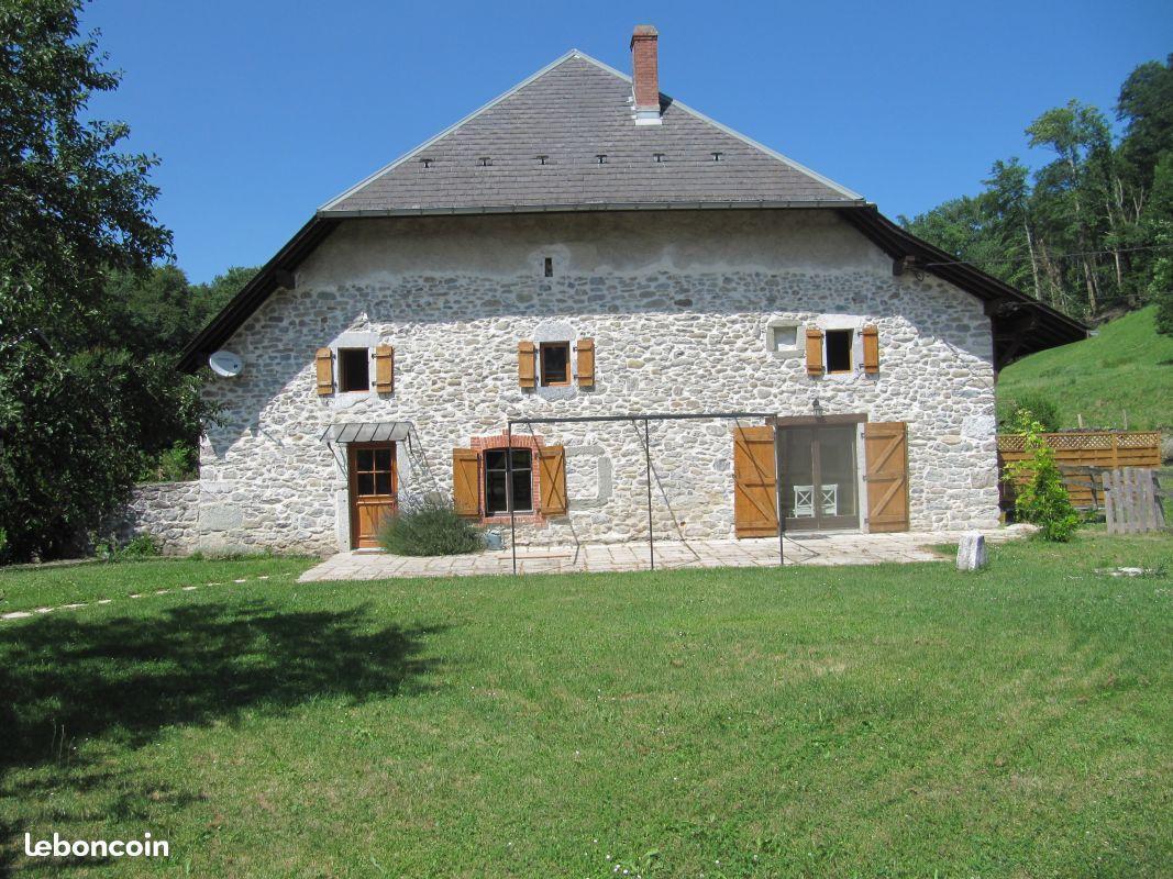 Maison de caractère en pleine nature renovee