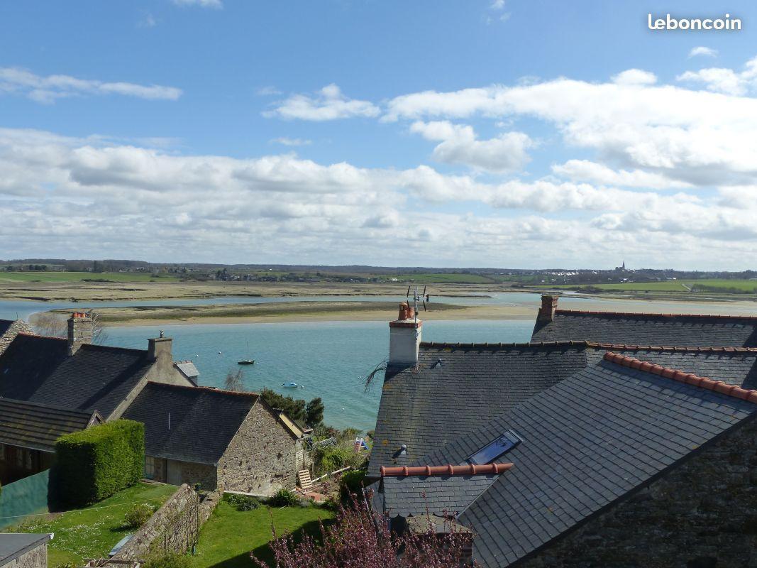 Maison de pëcheur en pierres sous ardoises