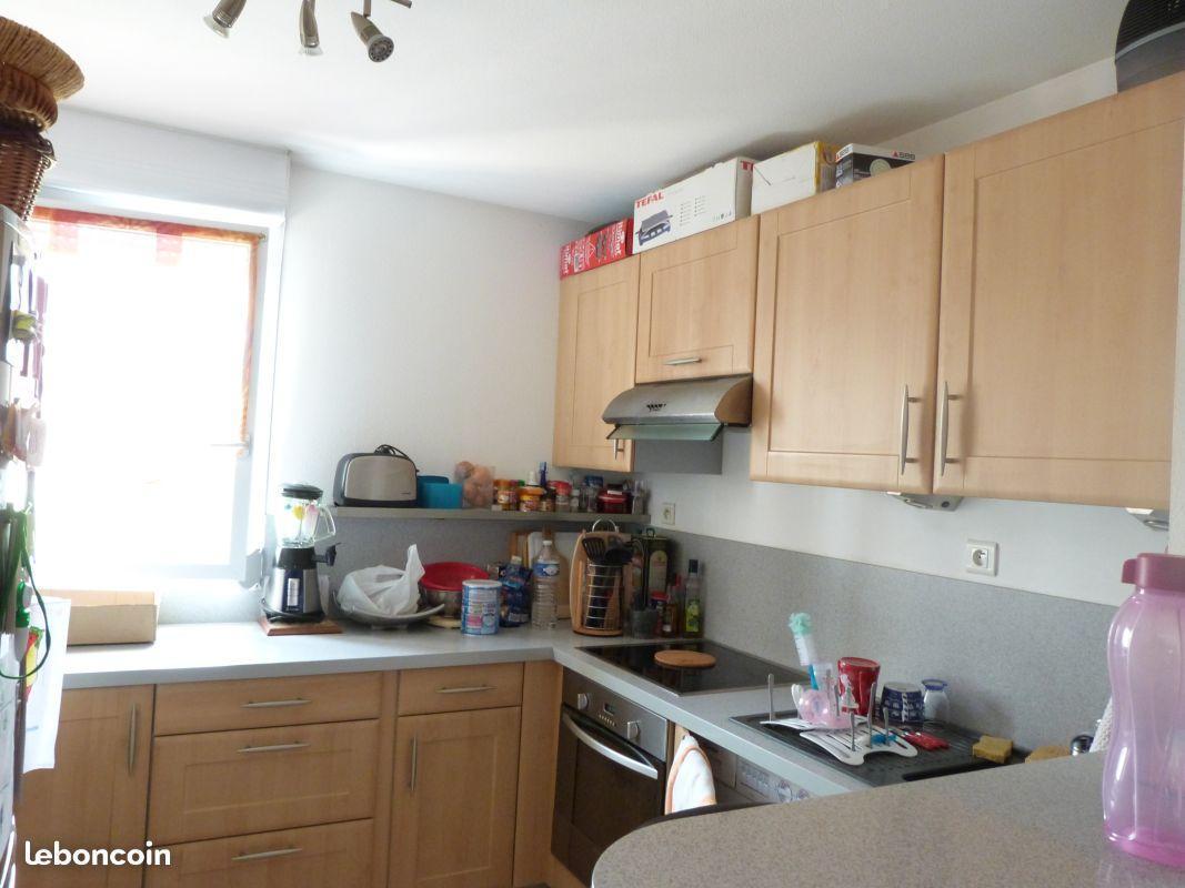 Appartement T3, terrasse 20m2, 2 parkings, 2 LIONS