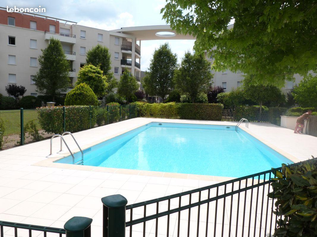 Appartement T3, terrasse 20m2, 2 parkings, 2 LIONS