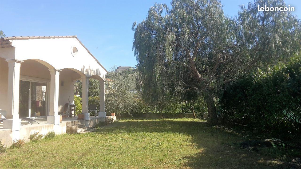 Villa individuelle 187 m2 au calme - 5 piecees