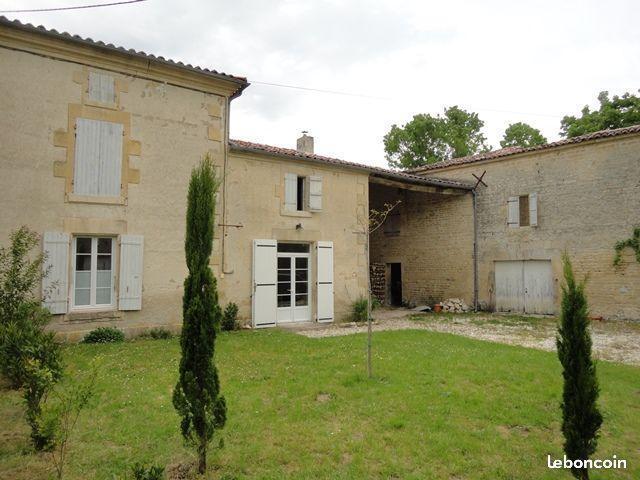 Maison de caractère au bord de la boutonne