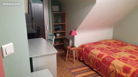 Chambre étudiant en maison individuelle