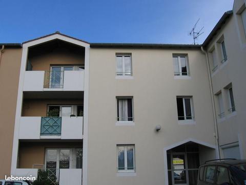 Appartement type III 70 m2  Mairie