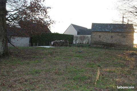 Terrain constructible environ 700 m²