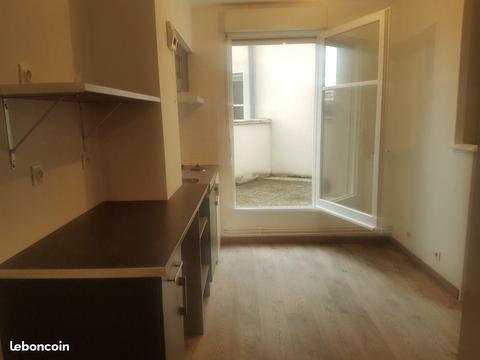 Appart 32m2, terrasse, parking, 10min centre ville