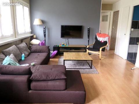 ST MAUR - Appt env 65 m² - cave/petit balcon