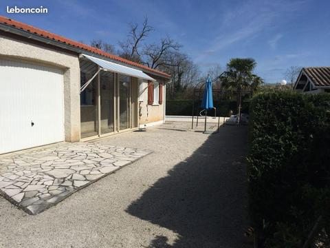 Maison T4 plein pied avec piscine à