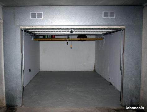 Location Garage Box 16 m² - Père Soulas