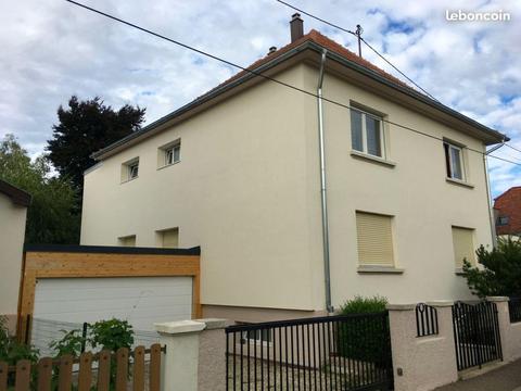 Maison bi-famille sur deux étages avec jardin