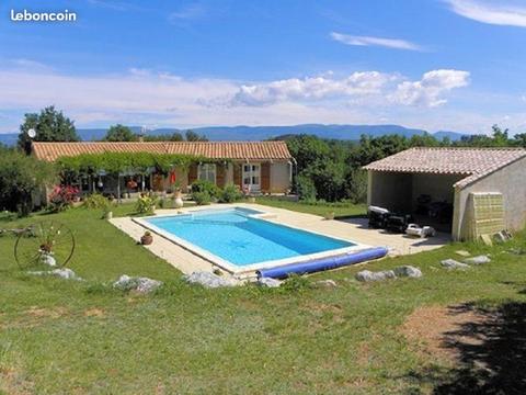 Villa en Lubéron 2500m2 terrain+ piscine