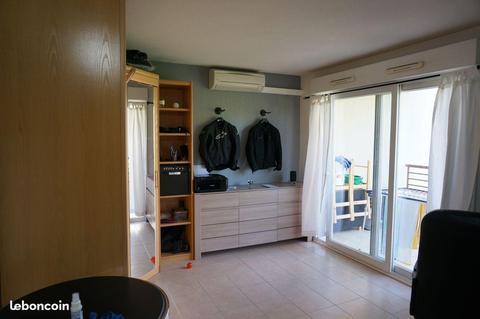 Studio 1 pièce 27m², terrasse, parking privé, clim