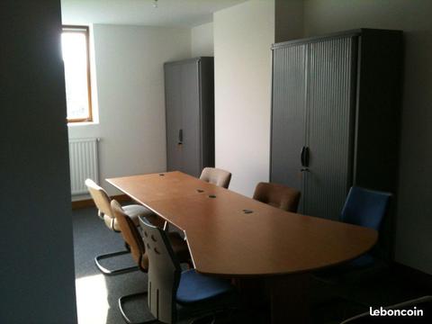 4 bureaux spacieux proche de