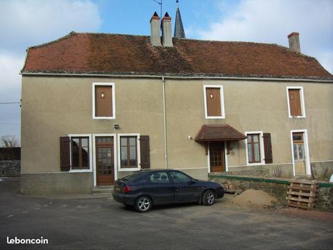 Maison dans petit village