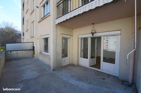 Appartement T2 très lumineux de 52 m2 au 1e étage