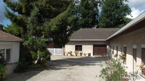 Maison type longère traditionnelle ( plein pied )