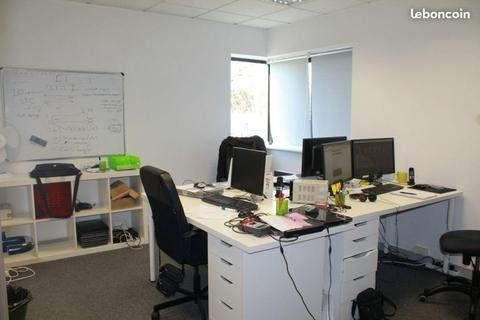 BUREAUX 78 m2