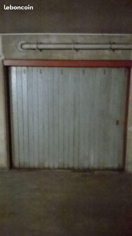 Garage fermé 200 Bd National 13003, idéal investis