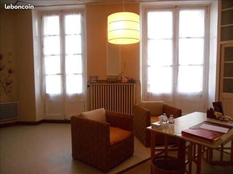 Local 83 m²