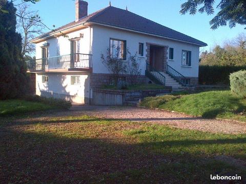 Maison de 220 m2 avec 4 chambres et parc clos