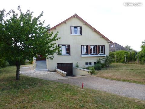 Maison 5 pièces à louer à  89100