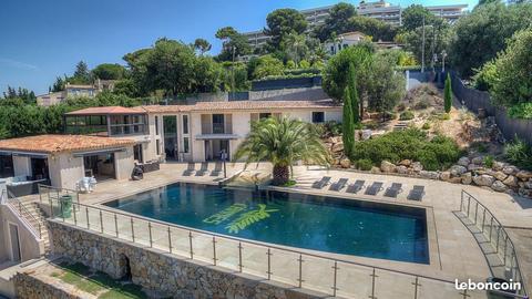 Villa luxe piscine vue mer