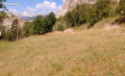 Terrain plein Sud. Près Vieille Ville. Vue. Calme