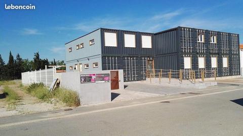 Bâtiment Pro + Habitation Système Containers 438m²