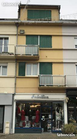 Immeuble avec local commercial