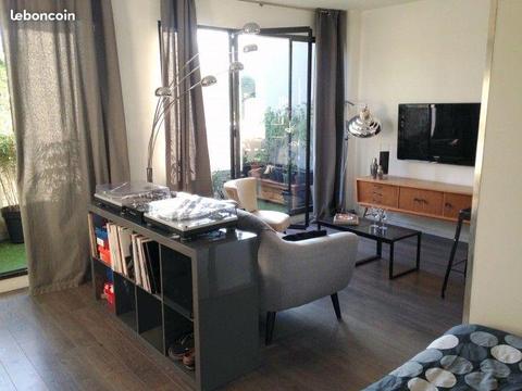 LOCATION STUDIO de 25m² meublé Bd Tauler