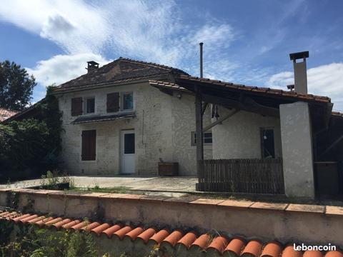 Maison de bourg type charentaise