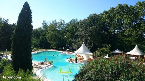 Complexe sportif Tennis piscine restaurant