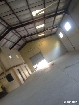 Local commercial, artisan ou stockage 430m2+pkg