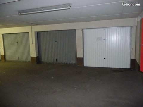 Loue garage/box 4 rue d'Obernai  ds cour